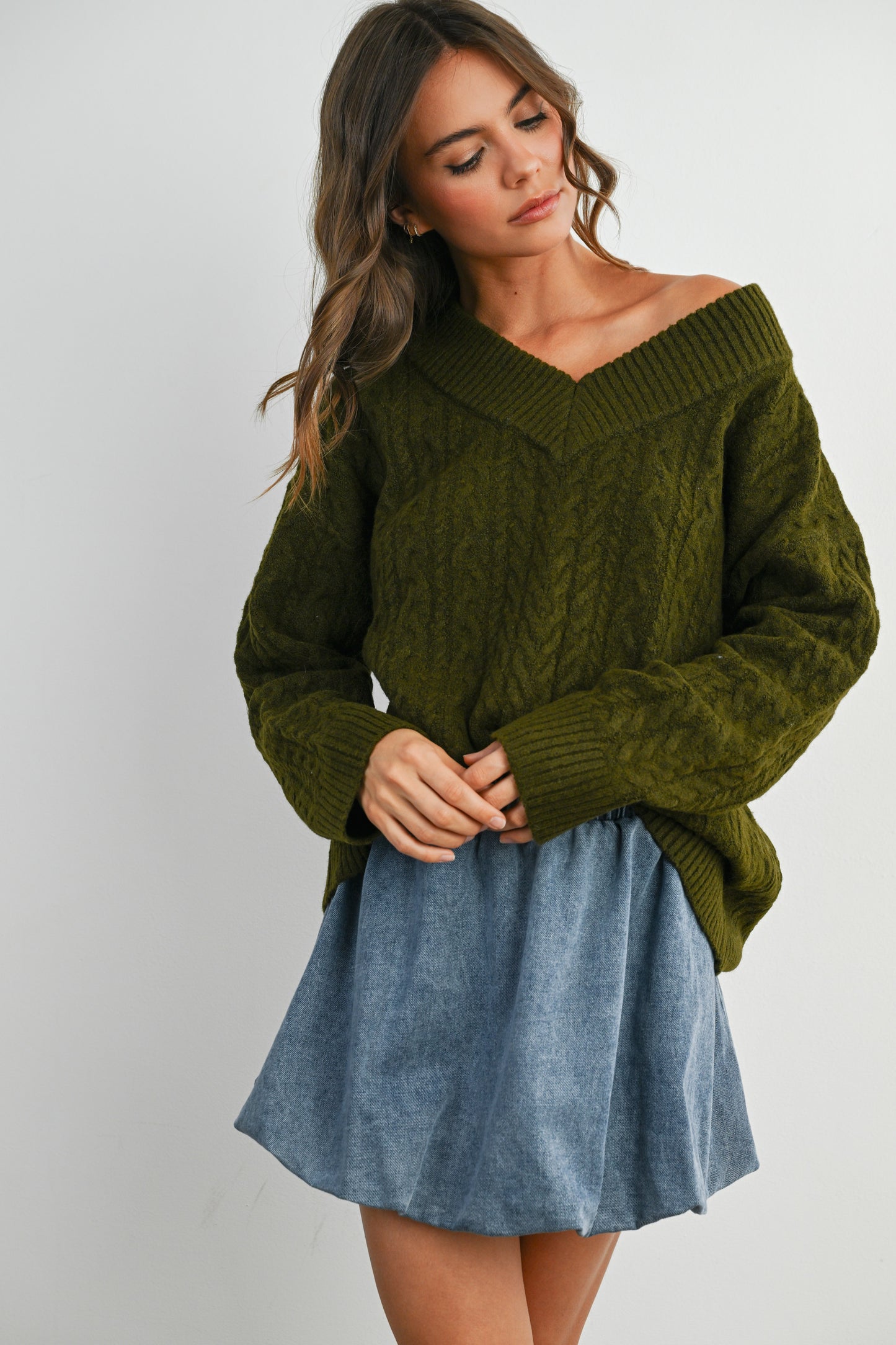 OLIVE V-neck Cable-knit Long Sleeve Top