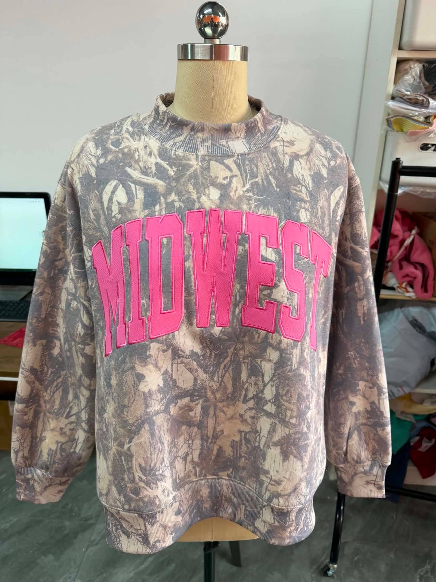 PREORDER Midwest Camo Embroidered Appliqué Mockneck l